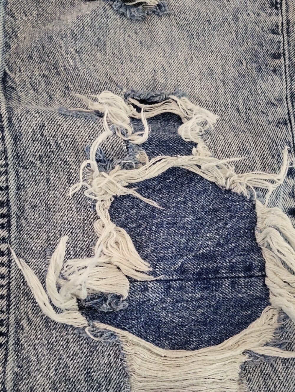 We The Free Acid Wash Blue Ripped Boyfriend Jeans - Picture 4 of 4